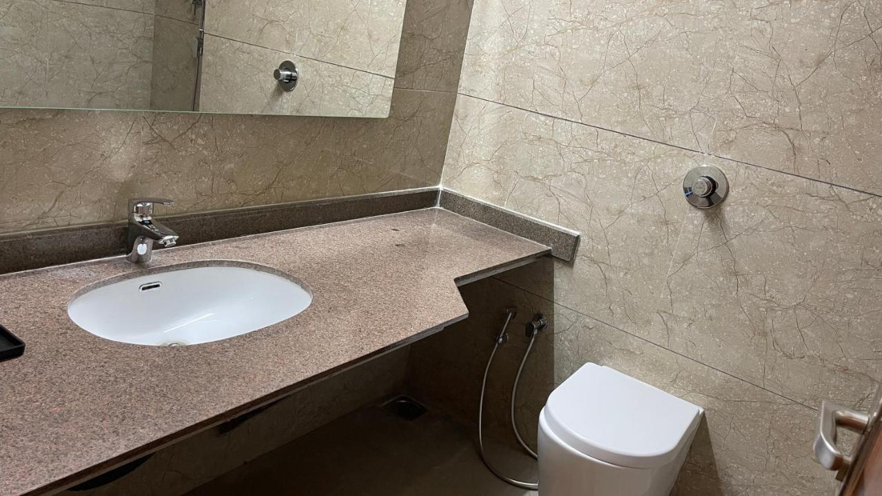 Heaven 7 Hotel & Resort Himatnagar Luaran gambar