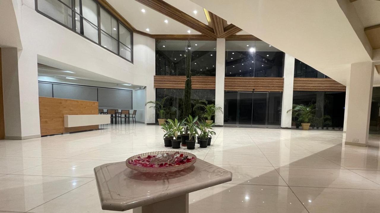 Heaven 7 Hotel & Resort Himatnagar Luaran gambar